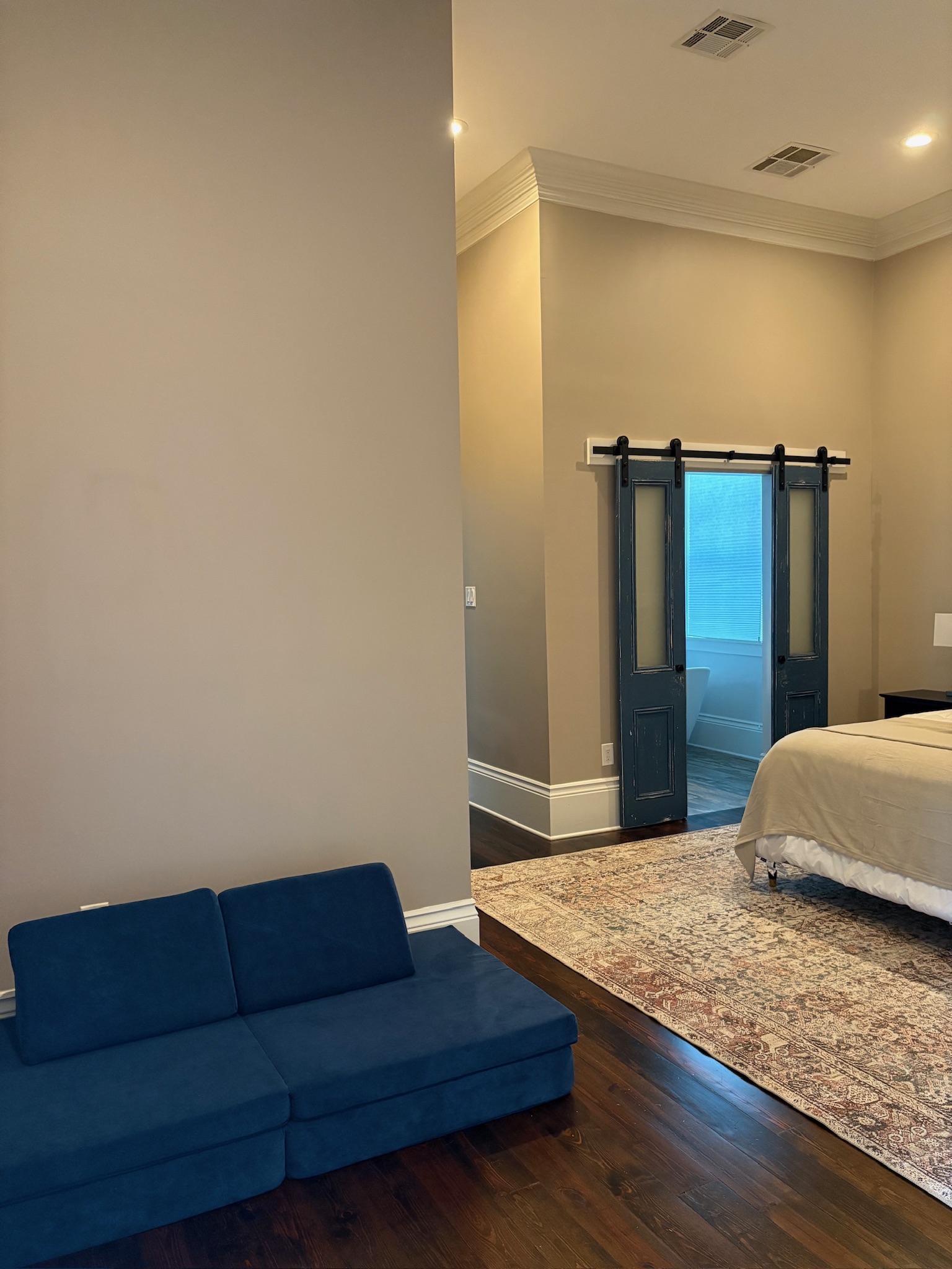 Irish Channel 2 Bedroom Home with Yard