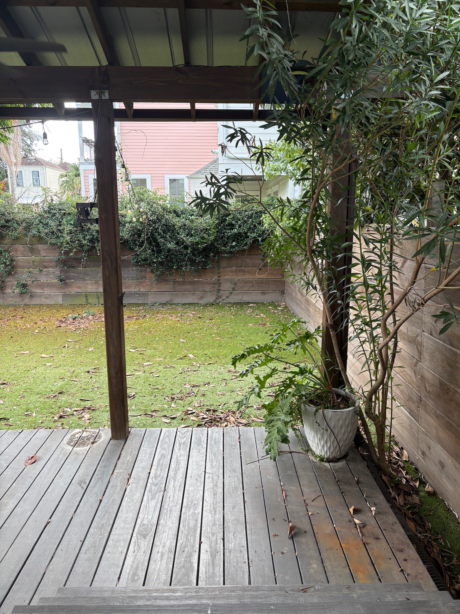 Irish Channel 2 Bedroom Home with Yard