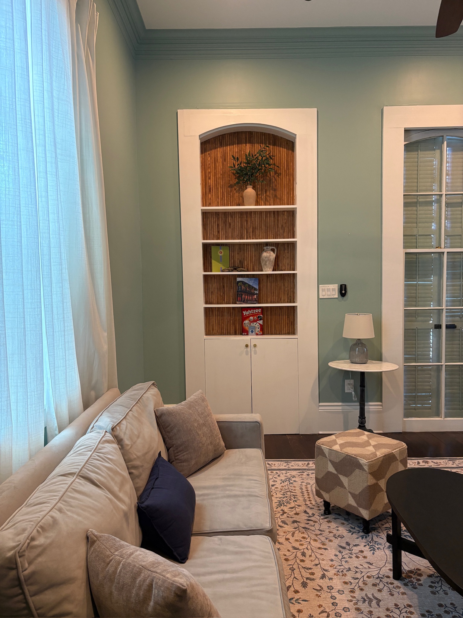 Irish Channel 2 Bedroom Home with Yard