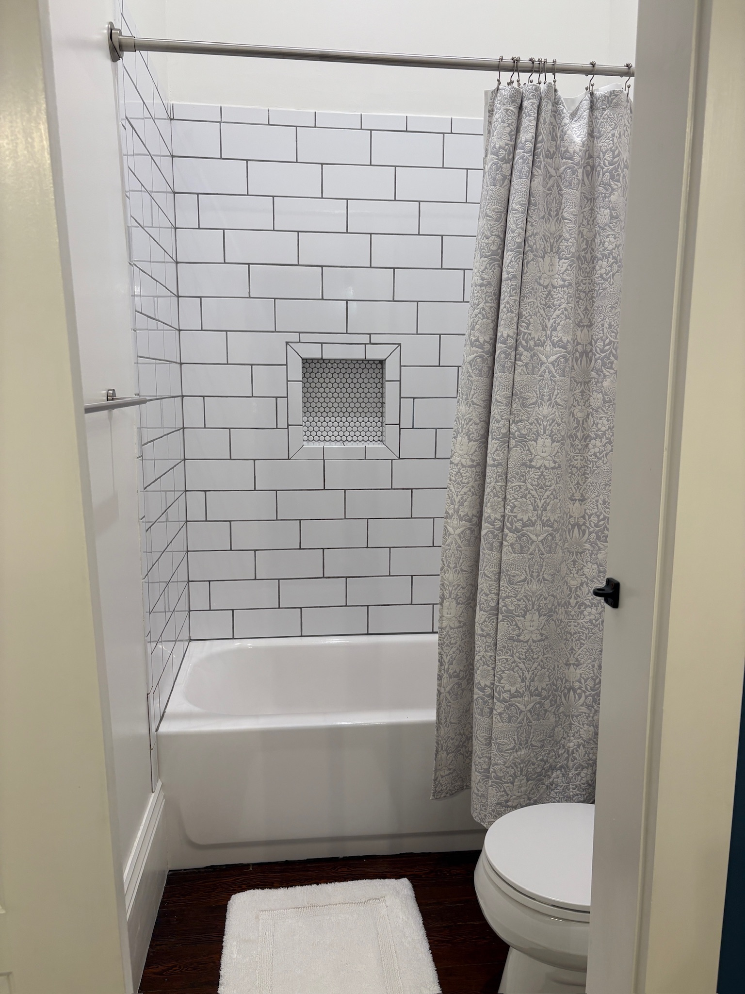 Irish Channel 2 Bedroom Home with Yard