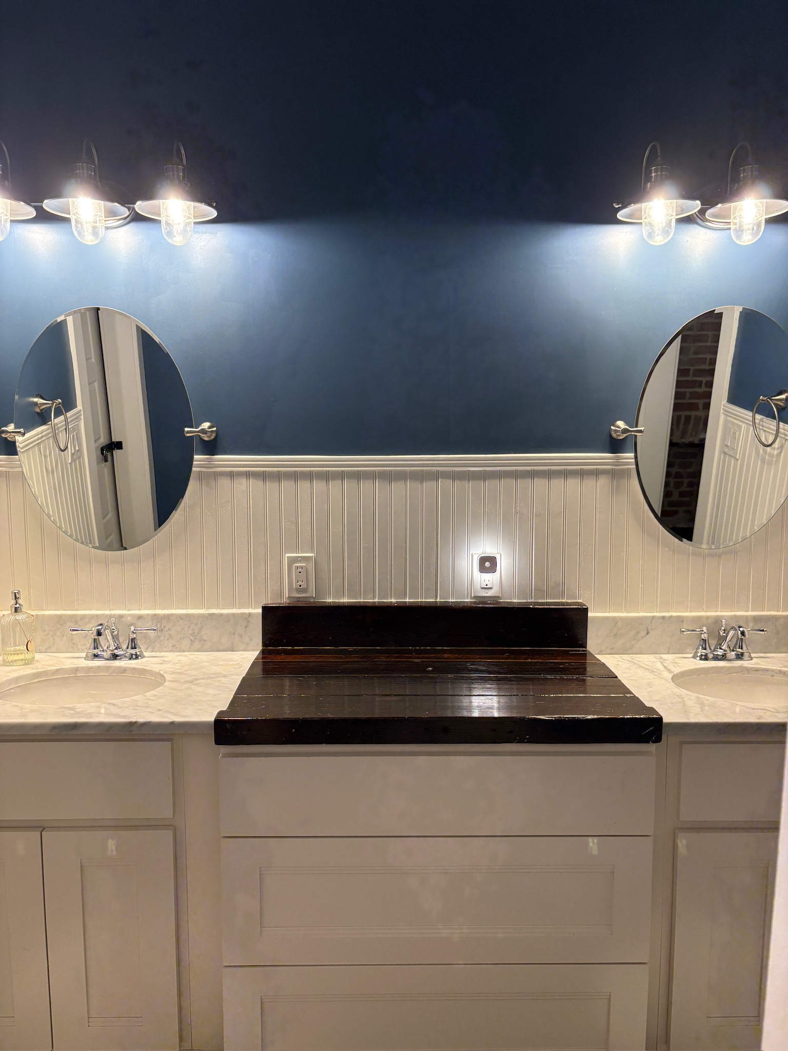 Irish Channel 2 Bedroom Home with Yard